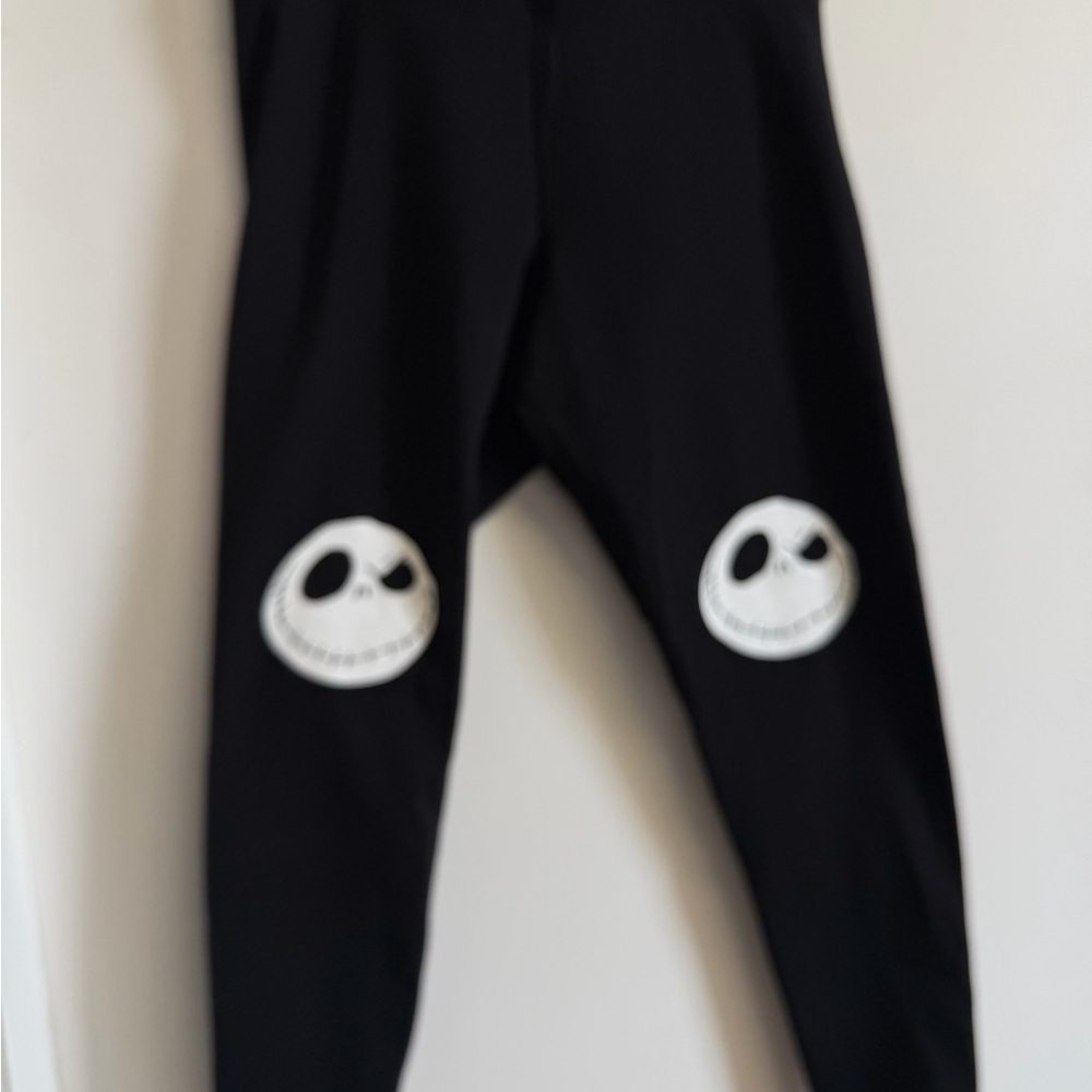 Disney Women’s Black Jack Skellington Leggings 🖤🖤 Size extra Large goth emo